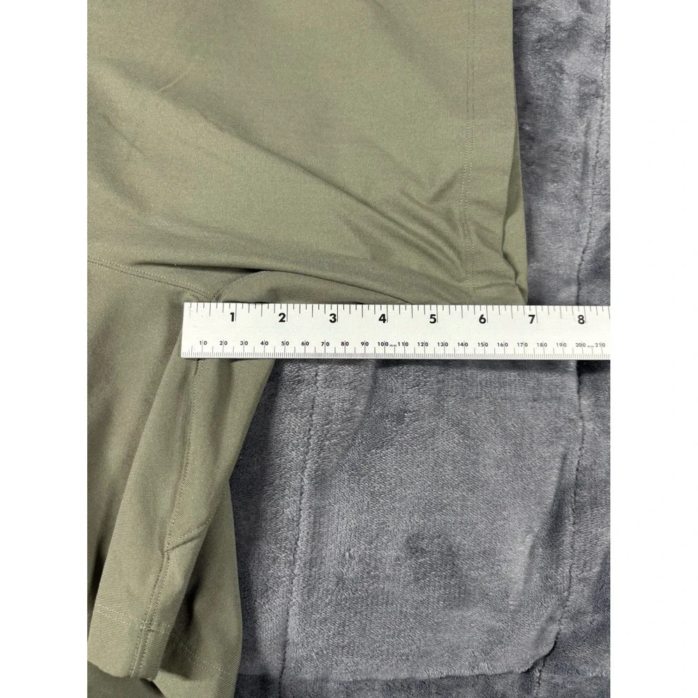 Lululemon Commission Golf Shorts 33 Olive Green Warpstreme LM7BMHS 7 Inch Inseam
